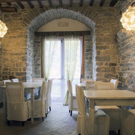 Отель Le Torracce Agriturismo Olistico Valfabbrica Экстерьер фото