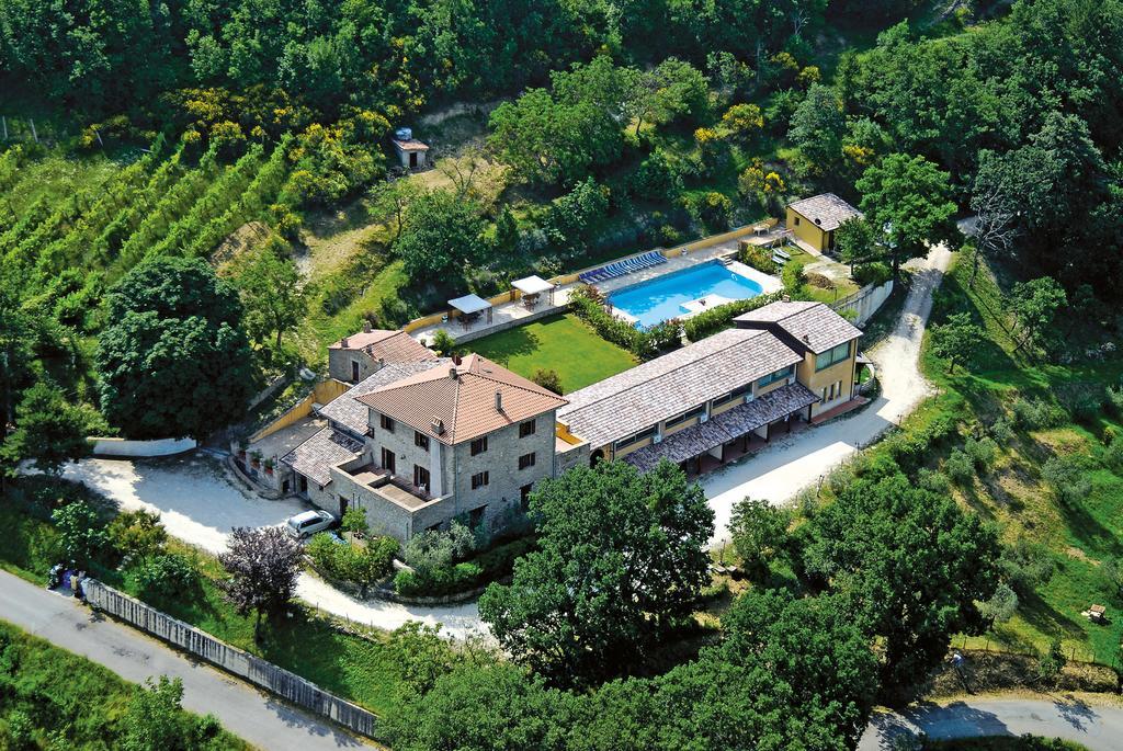 Отель Le Torracce Agriturismo Olistico Valfabbrica Экстерьер фото